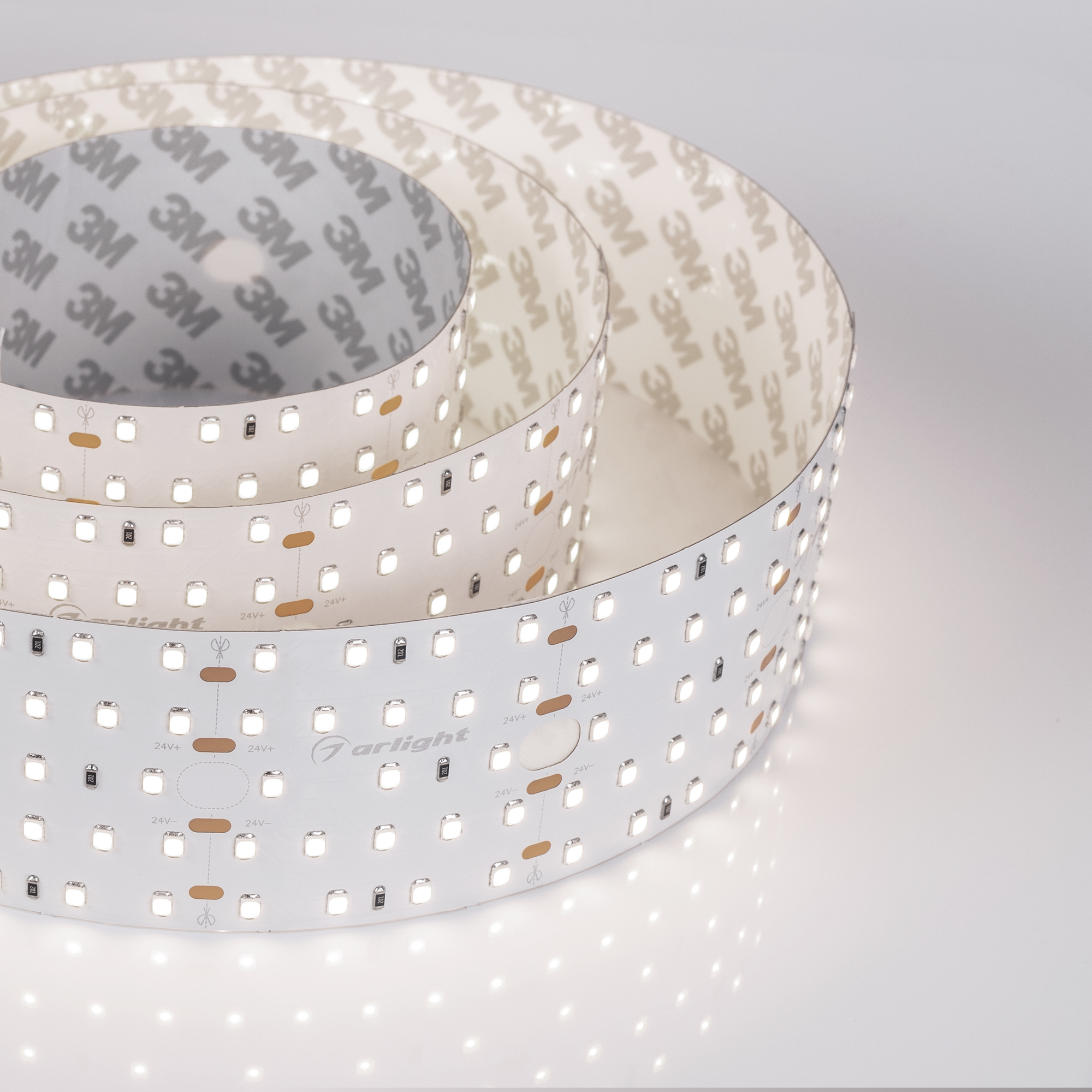 Светодиодная лента Arlight 30W/m 420LED/m 2835SMD дневной белый 2,5M 021204(1)