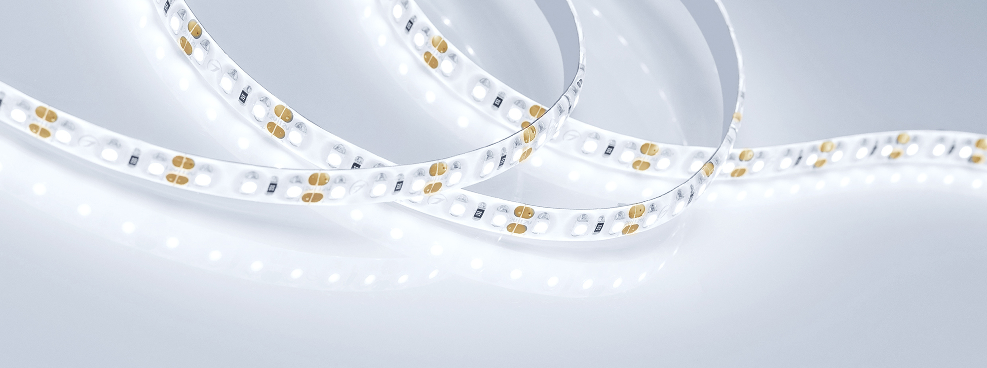 Светодиодная влагозащищенная лента Arlight 9,6W/m 120LED/m 2835SMD холодный белый 5M 016838(2)